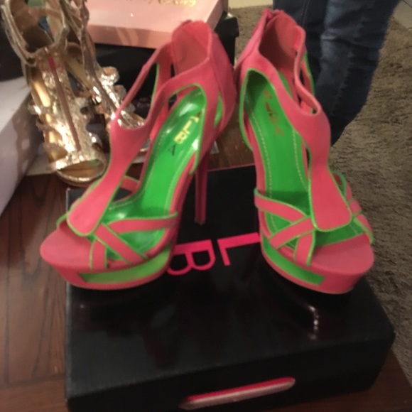 alba high heels - Picture 2 of 2